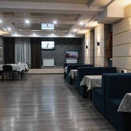 Orient Hotel Osh Luaran gambar